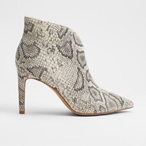 Express Women’s Size 9 Snakeskin Heeled Booties